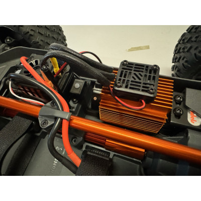 DF models RC auto Z-10 Competition Truck BL brushless RTR 1:10 XL